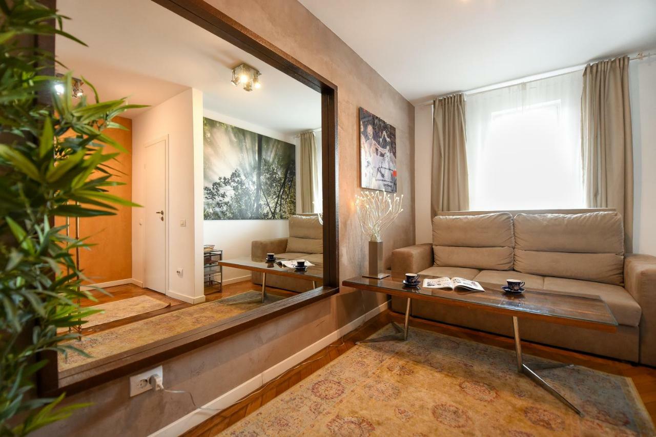 New - Elegant Duplex With Amazing View & Balcony - Homey Residence Bukarest Eksteriør billede